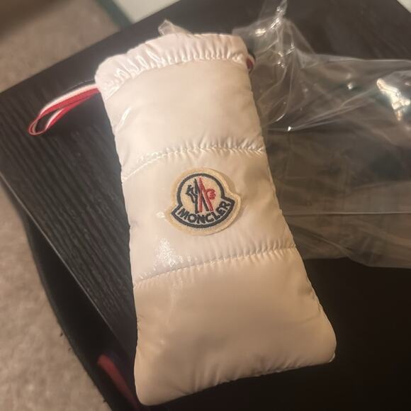 Moncler Audree 50mm Square Sunglasses White - Picture 7 of 10